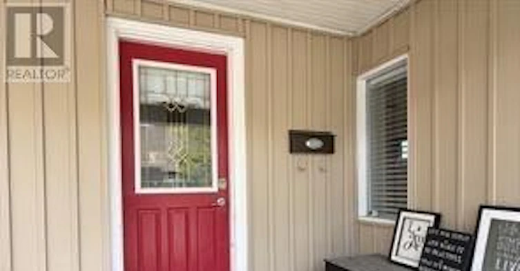 5715 Highland Avenue, Niagara Falls, ON, L2G 4X2 - 3