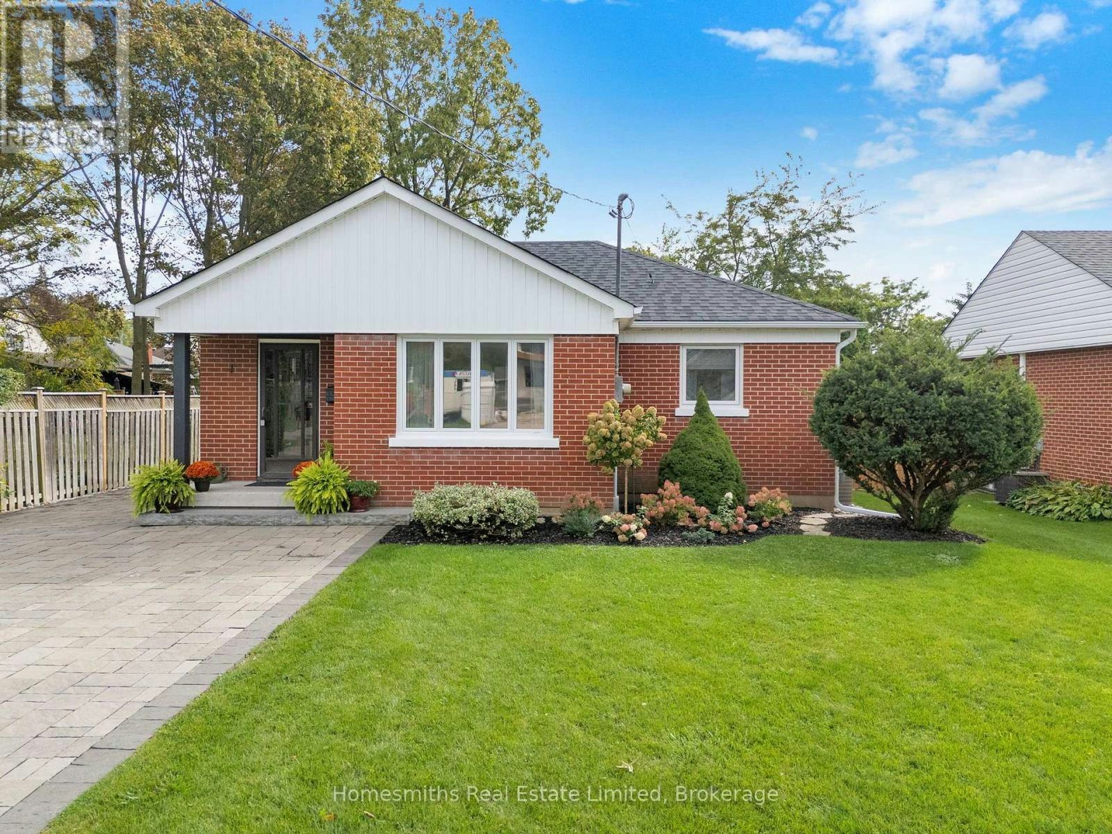 1 Edsall Avenue, Clarington, ON, L1C 2A7