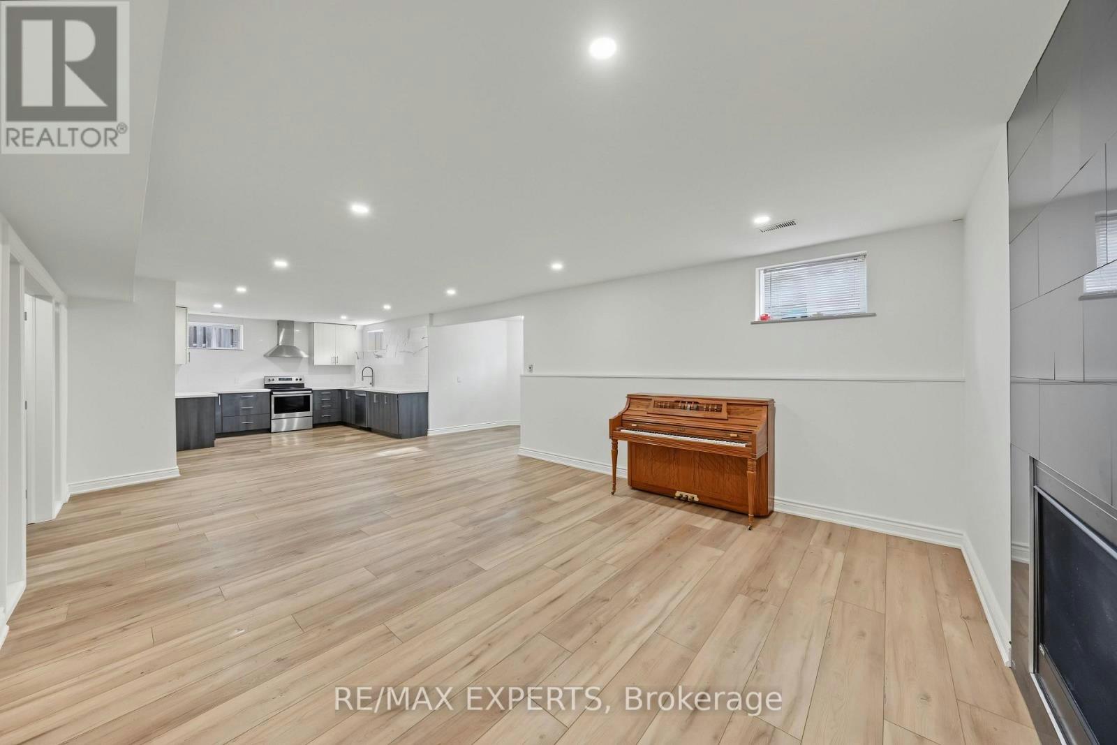 BASEMENT-99 Dianawood Ridge, Vaughan, ON, L4L 6W9 - 8