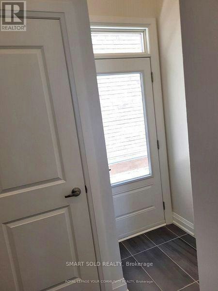 2 Lorrain Hand Crescent, Georgina, ON, L4P 0S9 - 13