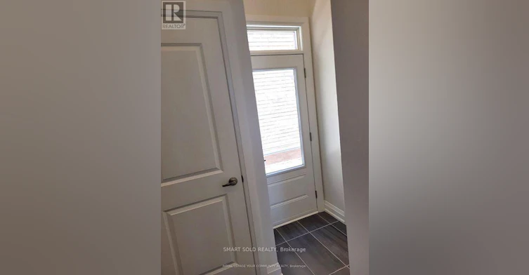 2 Lorrain Hand Crescent, Georgina, ON, L4P 0S9 - 13