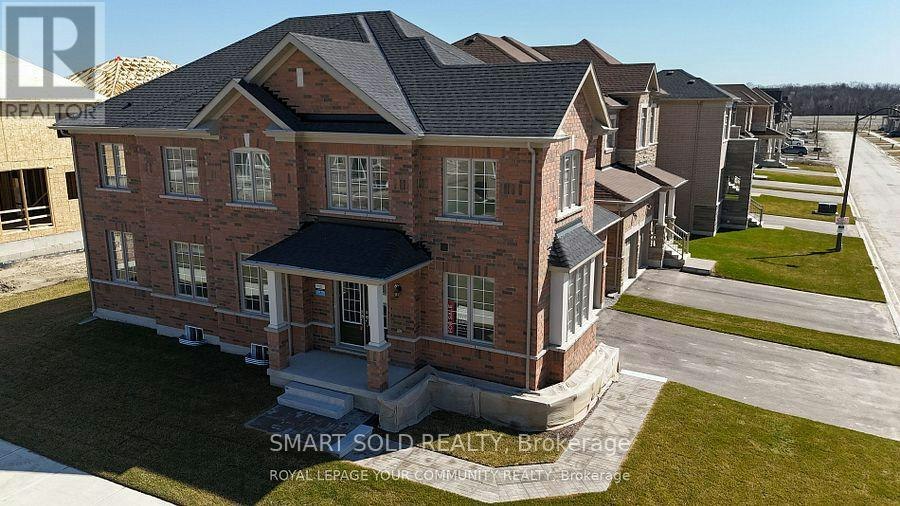 2 Lorrain Hand Crescent, Georgina, ON, L4P 0S9