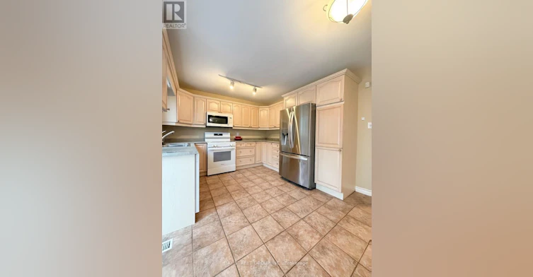 76 Mayfair Drive, Barrie, ON, L4N 6Y9 - 4