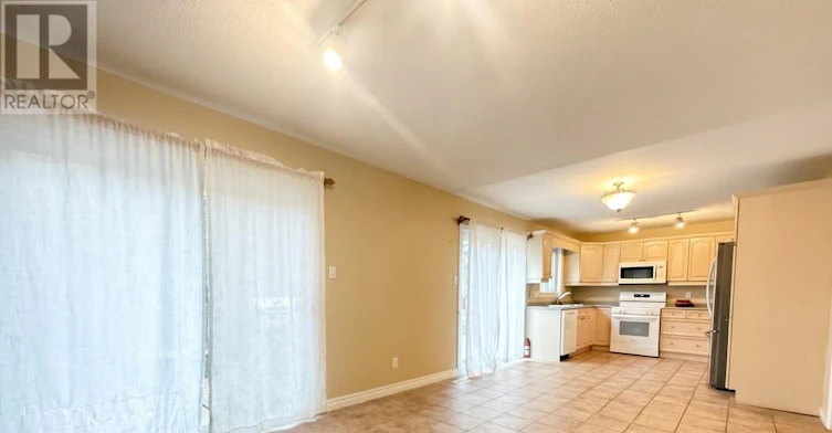 76 Mayfair Drive, Barrie, ON, L4N 6Y9 - 12