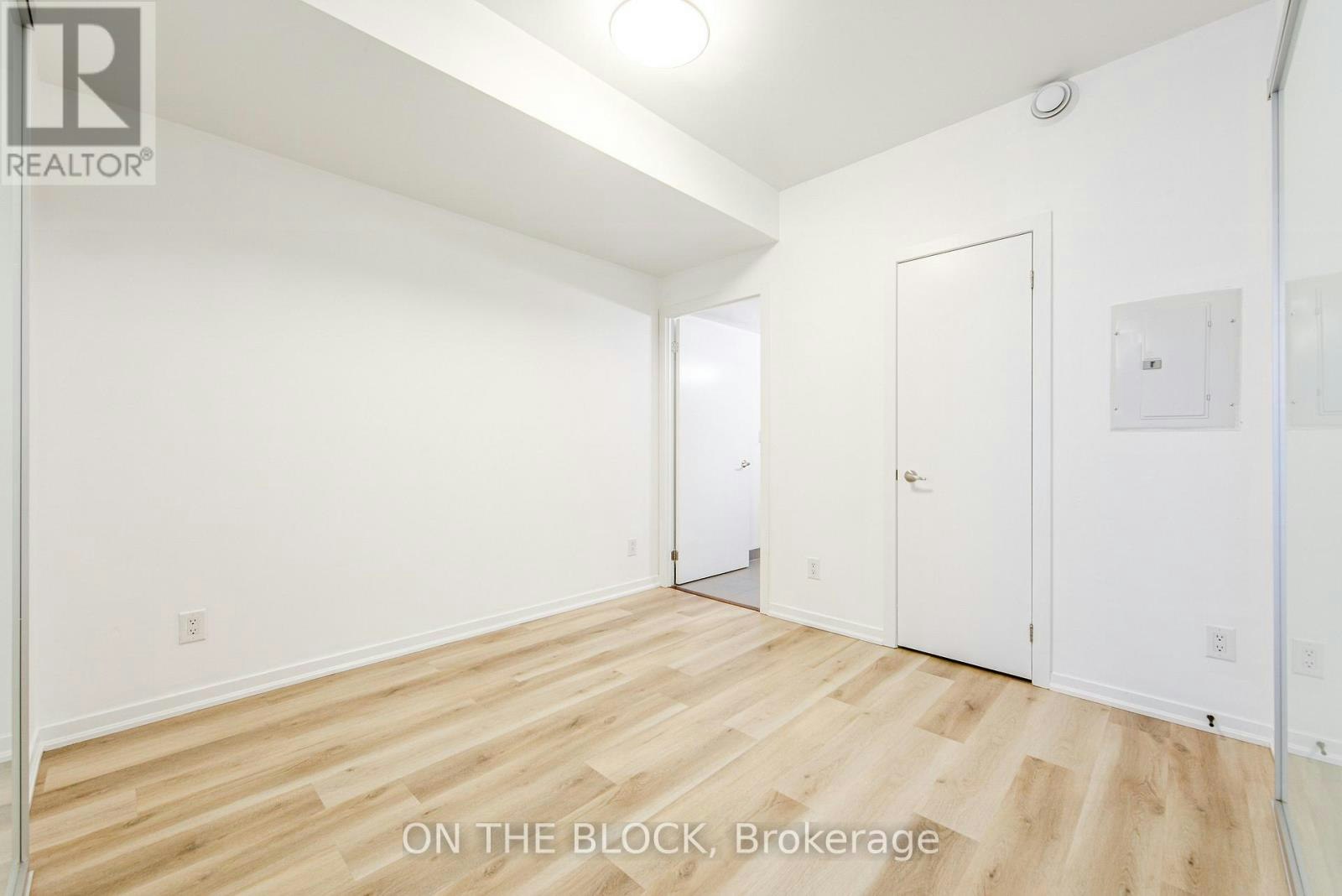 302-38 Joe Shuster Way, Toronto, ON, M6K 0A5 - 7
