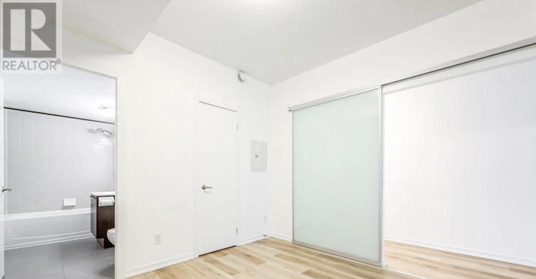 302-38 Joe Shuster Way, Toronto, ON, M6K 0A5 - 9
