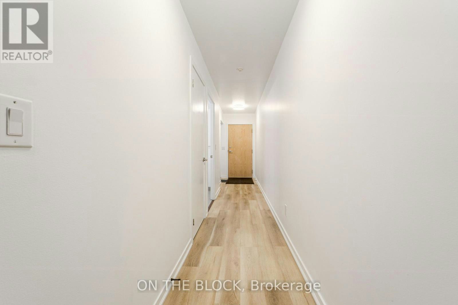 302-38 Joe Shuster Way, Toronto, ON, M6K 0A5 - 6