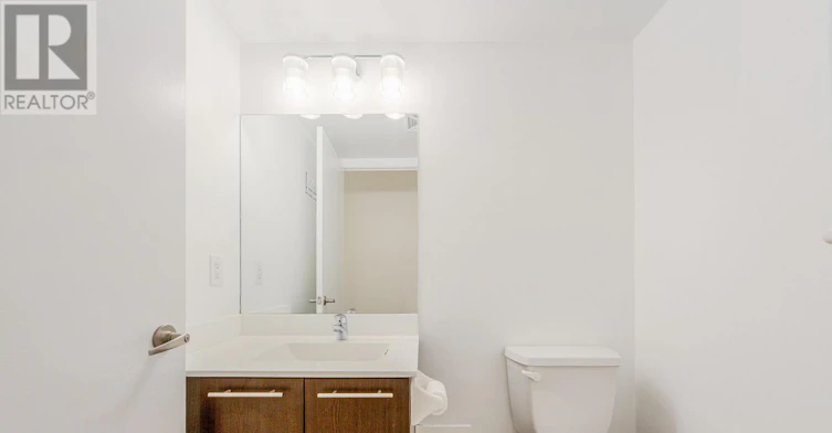 302-38 Joe Shuster Way, Toronto, ON, M6K 0A5 - 4