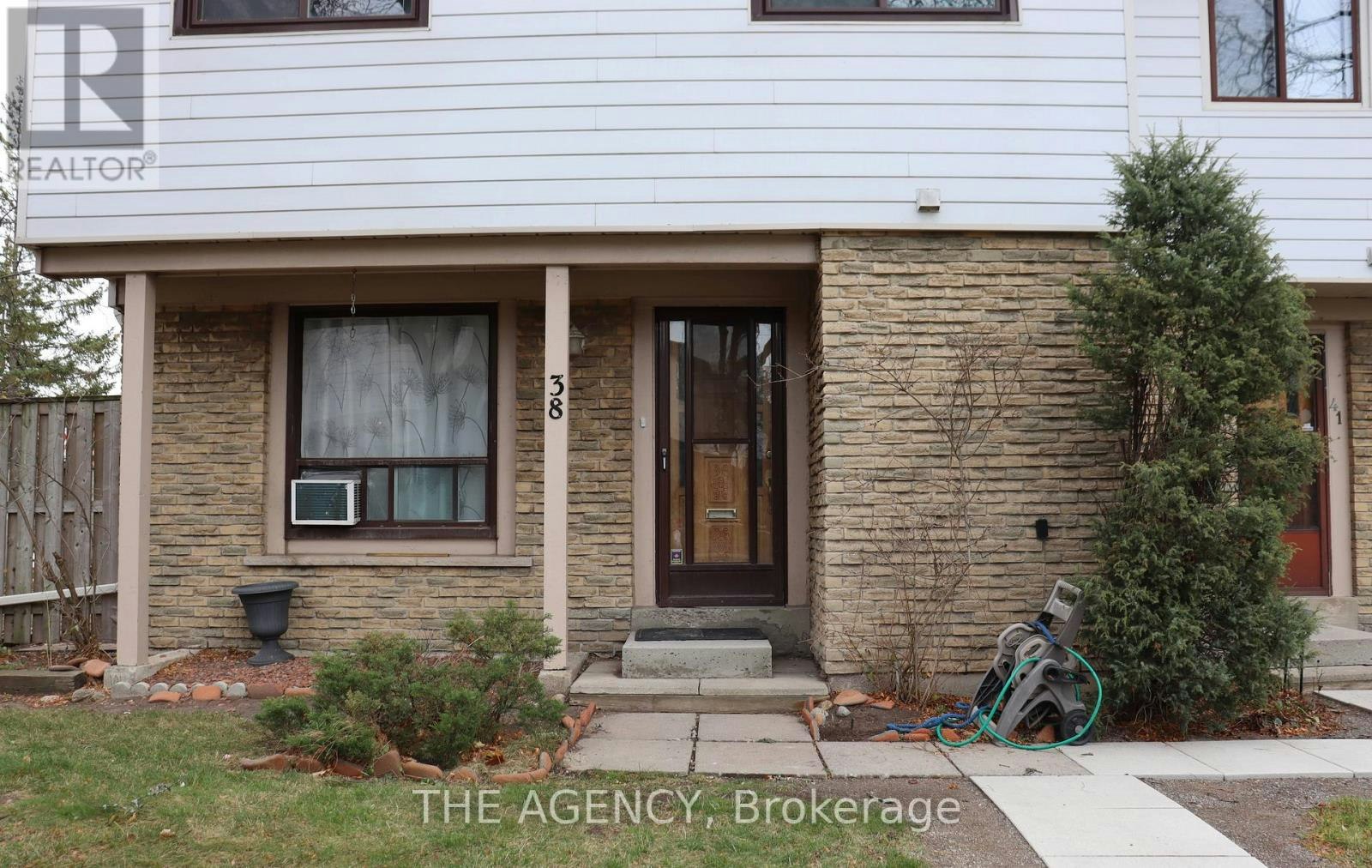 38 6540b Falconer Drive, Mississauga, ON, L5N 1M1