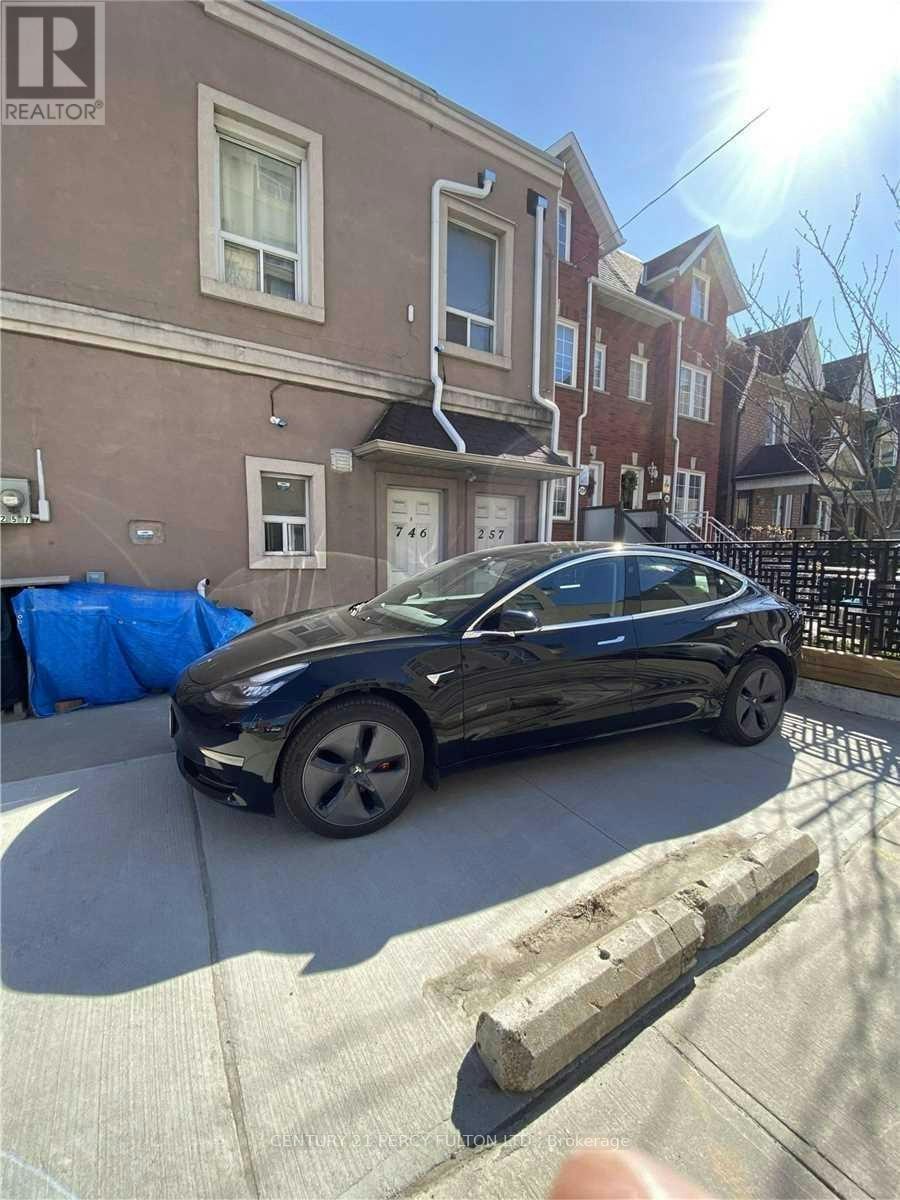 BSMT-746 Lansdowne Avenue, Toronto, ON, M6H 3Y8 - 6