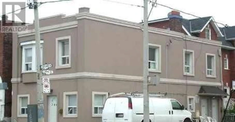 BSMT-746 Lansdowne Avenue, Toronto, ON, M6H 3Y8 - 2