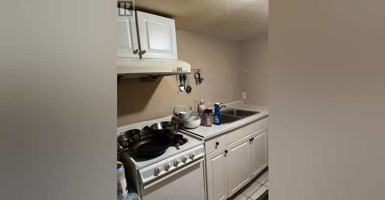 BSMT BEDROOM-746 Lansdowne Avenue, Toronto, ON, M6H 3Y8 - 16