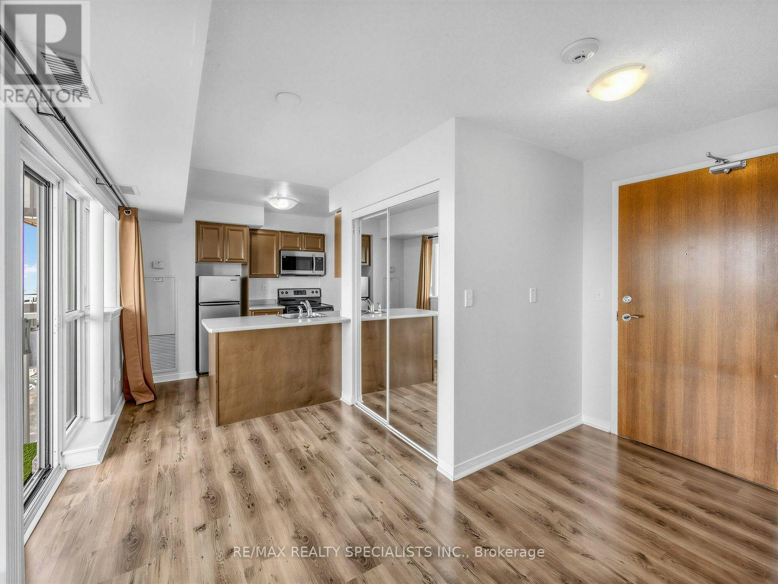 1501-215 Queen Street E, Brampton, ON, L6W 0A9 - 5