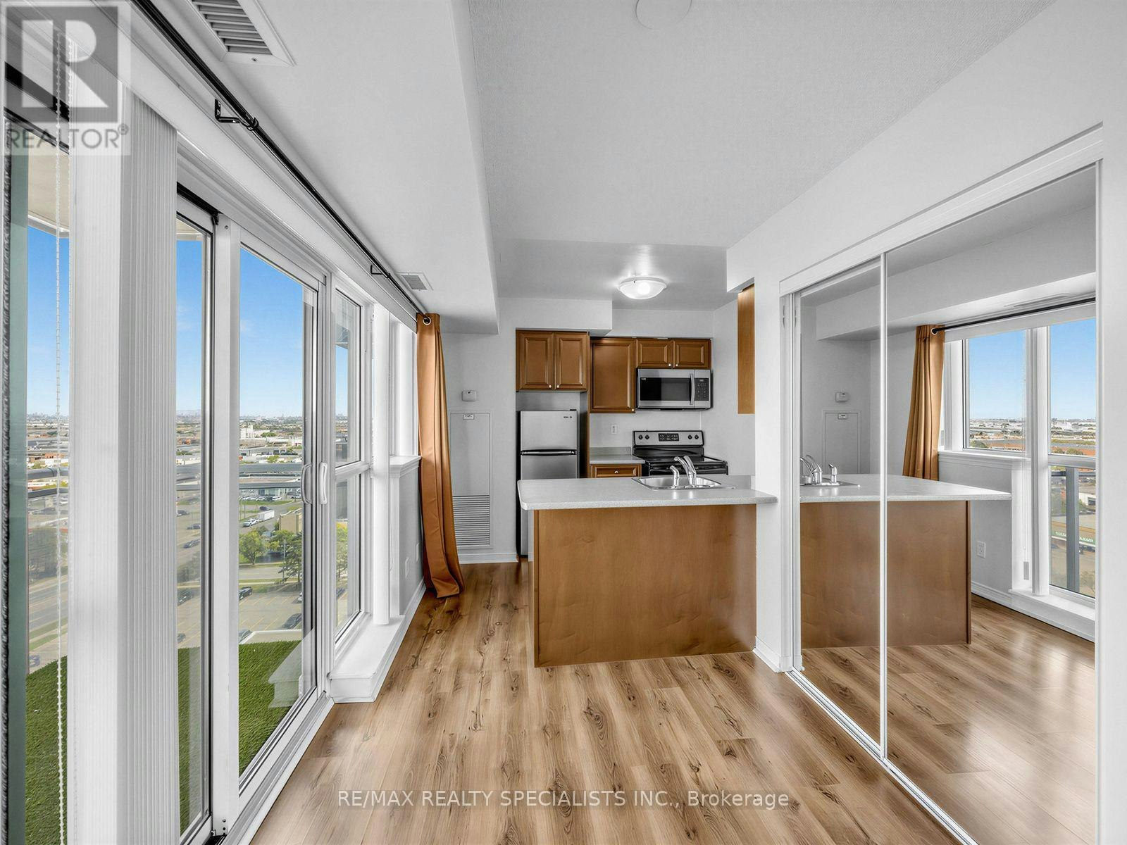 1501-215 Queen Street E, Brampton, ON, L6W 0A9 - 12