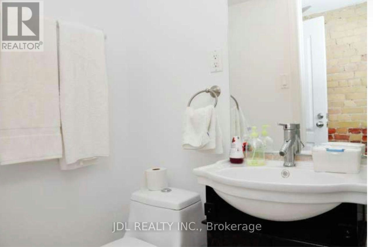 A MAIN-MASTER 3 Bedroom Pembroke St Street, Toronto, ON, M5A 2N6 - 3