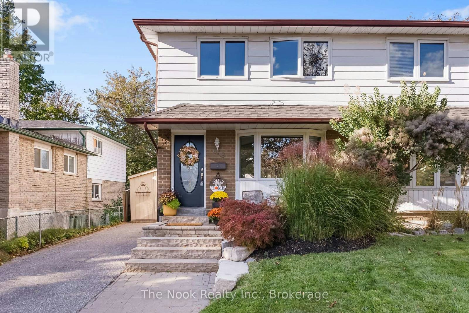 648 Berwick Crescent, Oshawa, ON, L1J 3E7