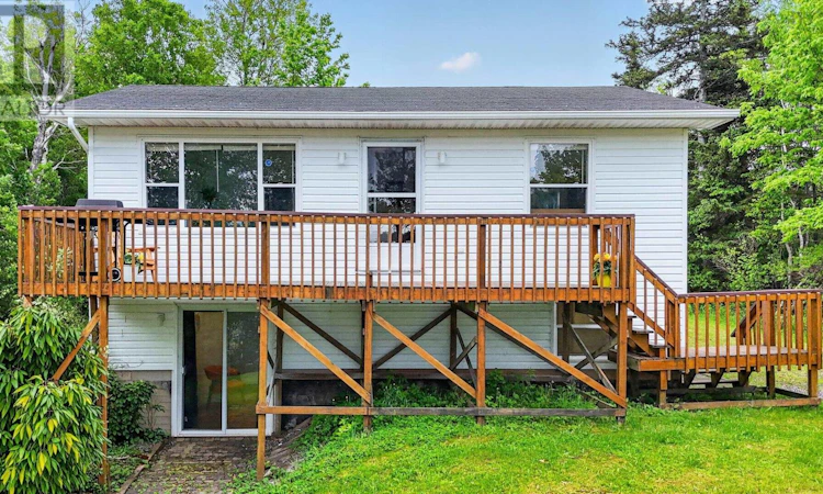 3653 Bay Road West
