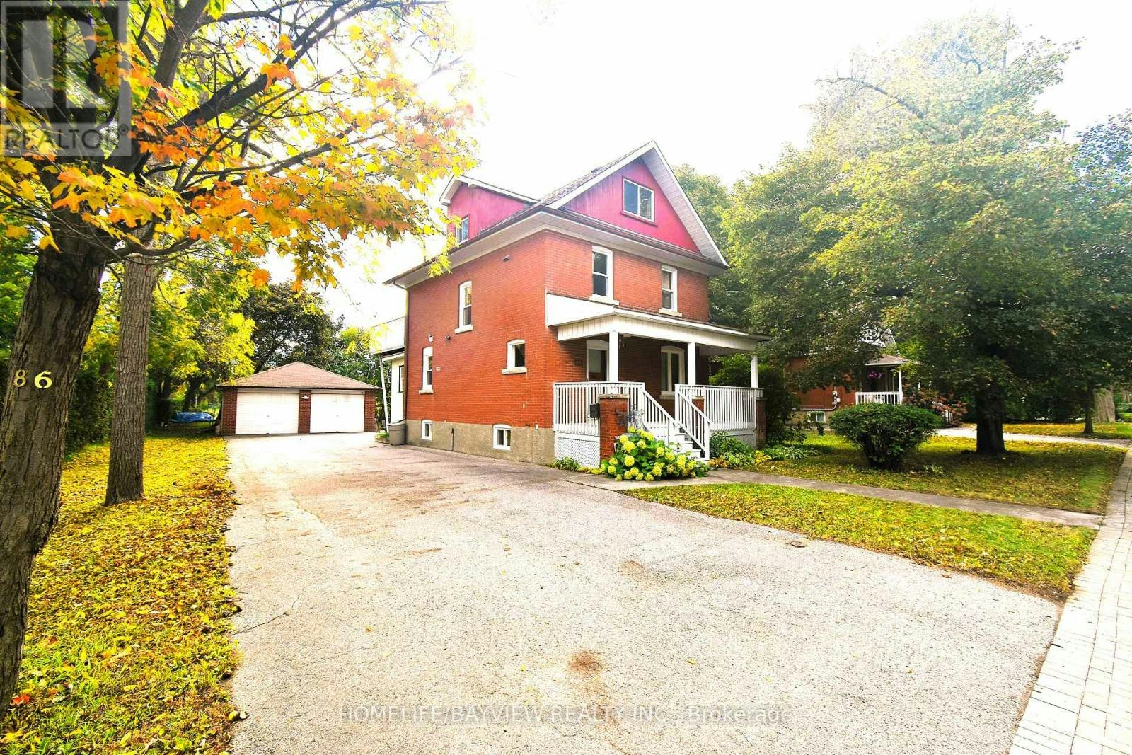 82 Centre Street E, Richmond Hill, ON, L4C 1A4
