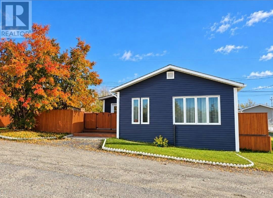 5 Squires Avenue, Wabush, NL, A0R 1B0