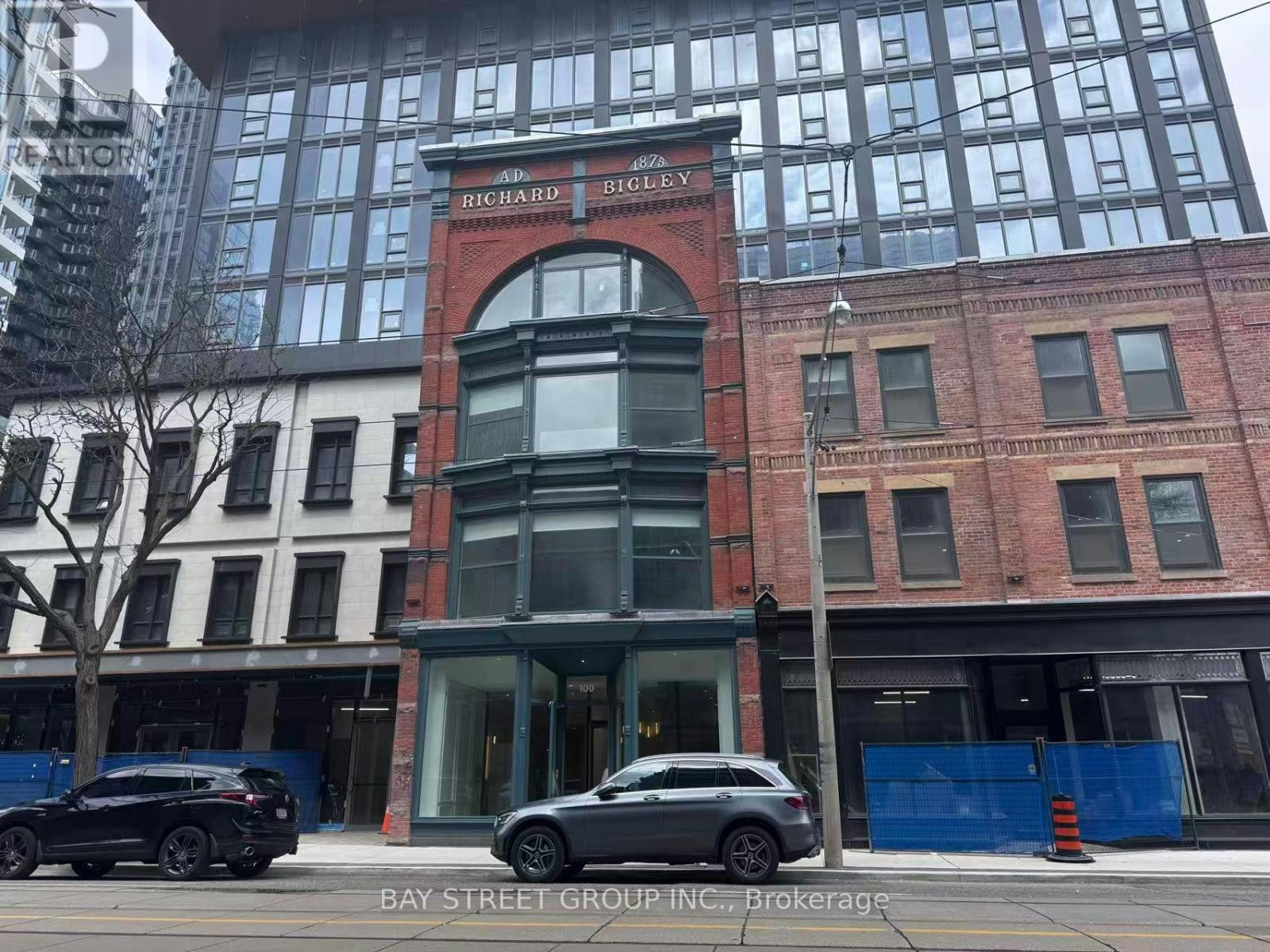 2511-100 Queen Street E, Toronto, ON, M5C 0B5