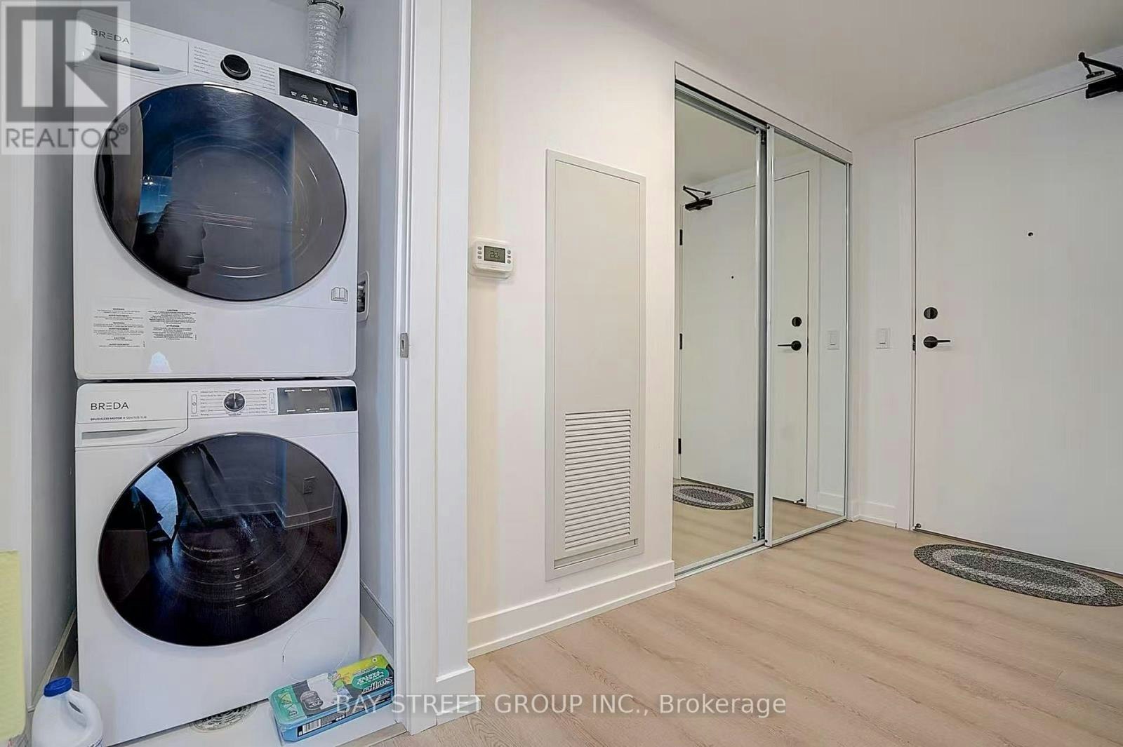 2511-100 Queen Street E, Toronto, ON, M5C 0B5 - 4