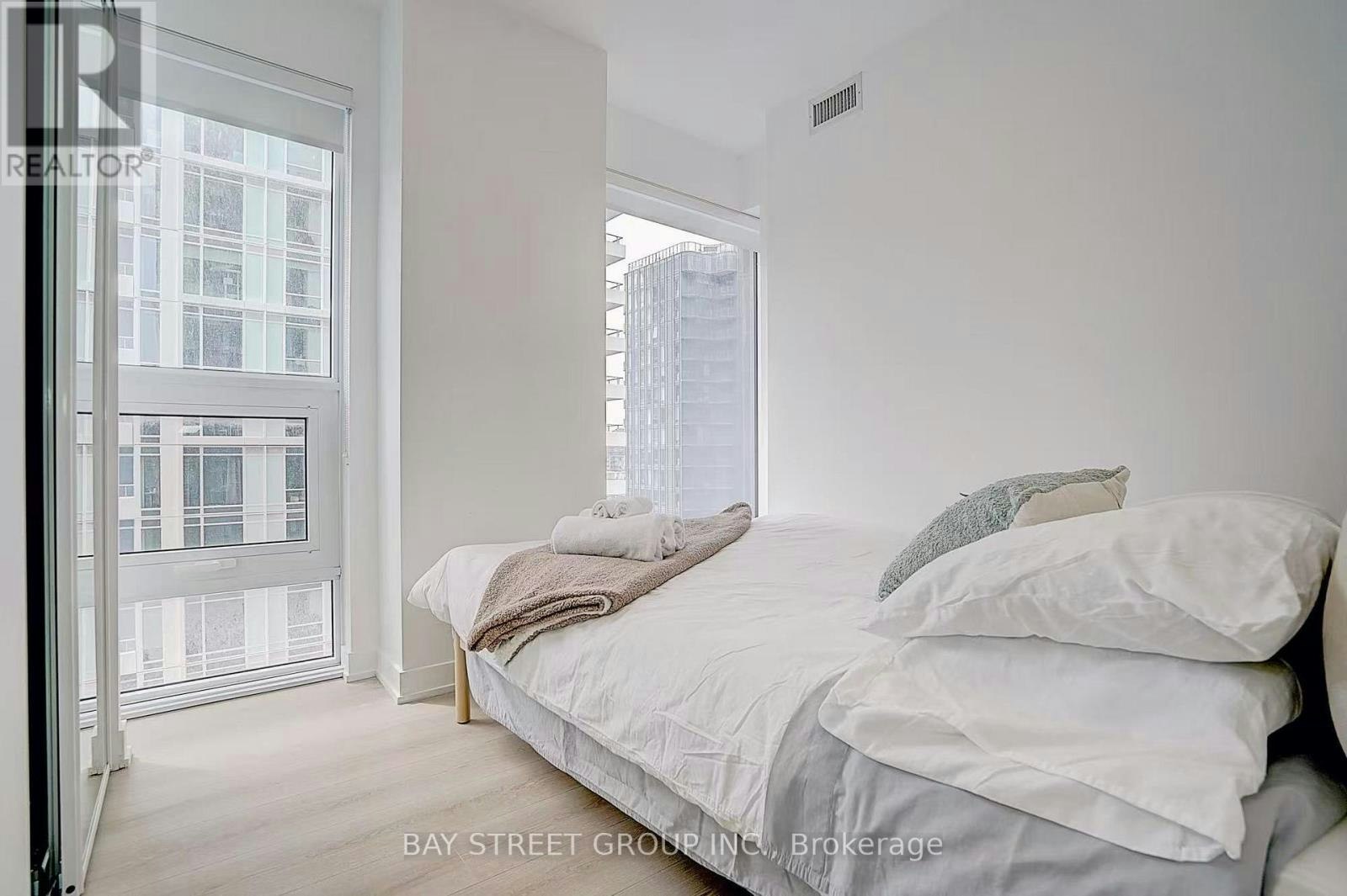 2511-100 Queen Street E, Toronto, ON, M5C 0B5 - 11