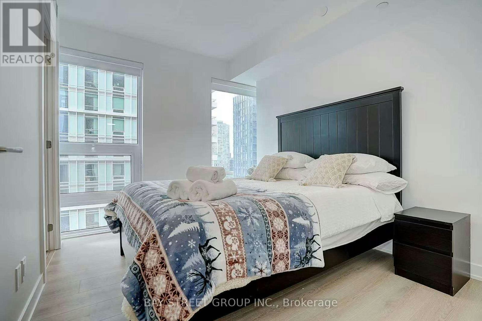 2511-100 Queen Street E, Toronto, ON, M5C 0B5 - 8