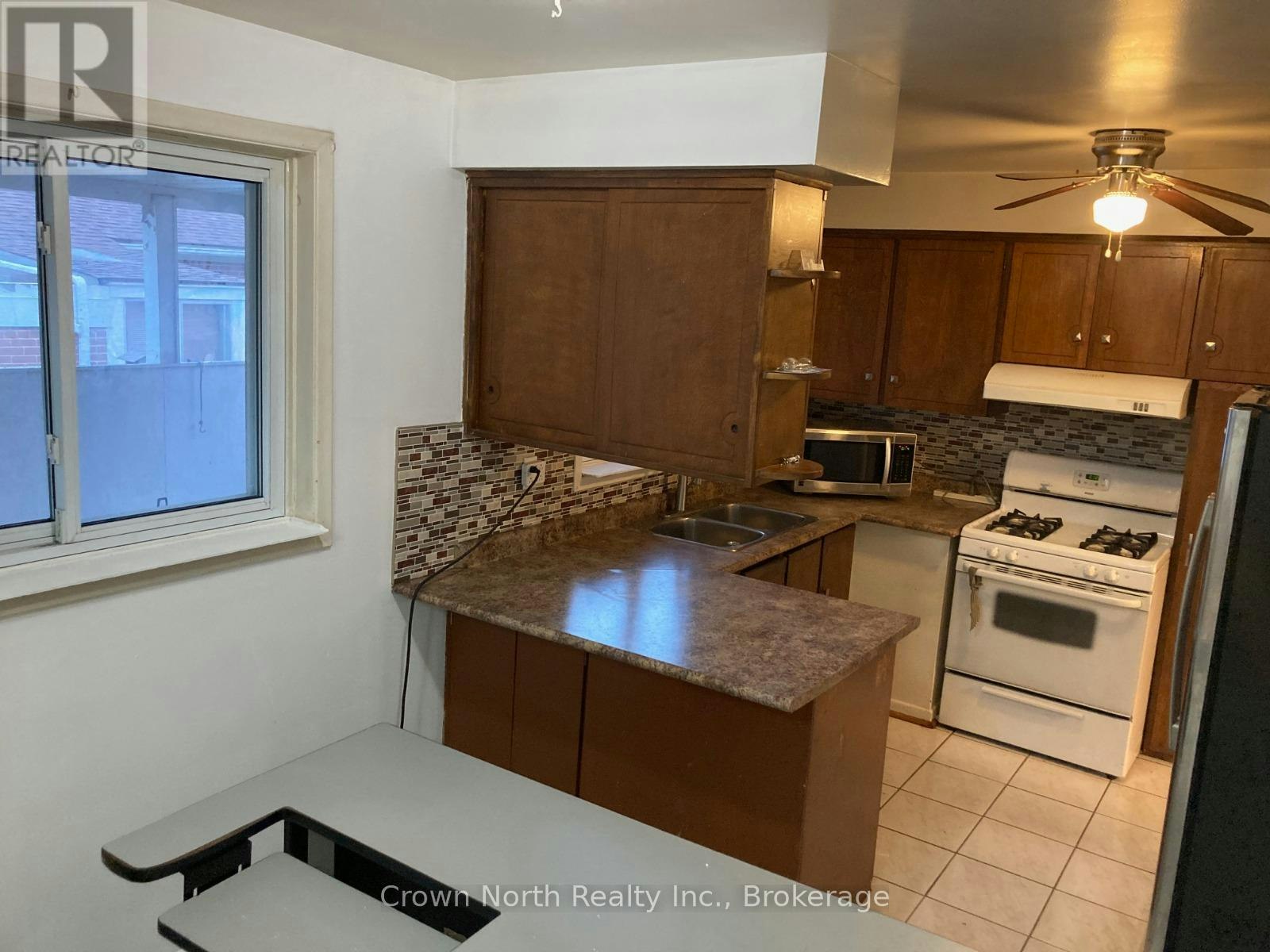 MAIN-41 Pegasus Trail, Toronto, ON, M1G 3N6 4
