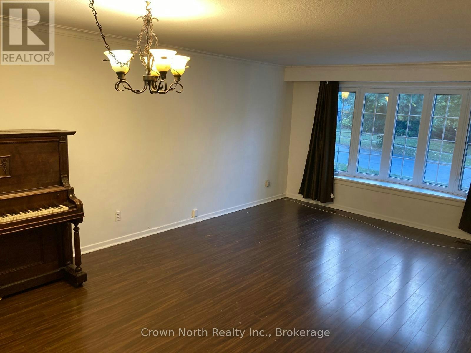 MAIN-41 Pegasus Trail, Toronto, ON, M1G 3N6 3