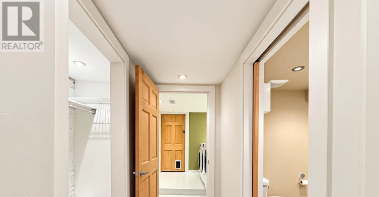 28 Ashdale Avenue, Toronto, ON, M4L 2Y7 - 30