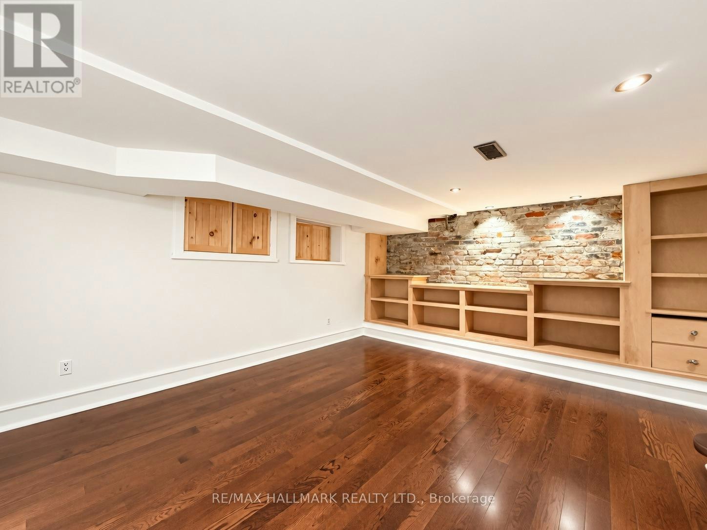 28 Ashdale Avenue, Toronto, ON, M4L 2Y7 - 28