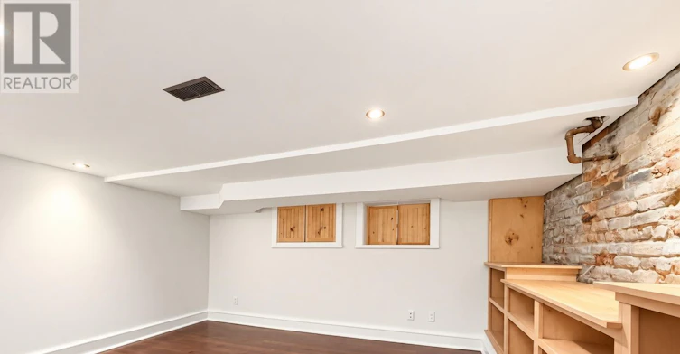 28 Ashdale Avenue, Toronto, ON, M4L 2Y7 - 27