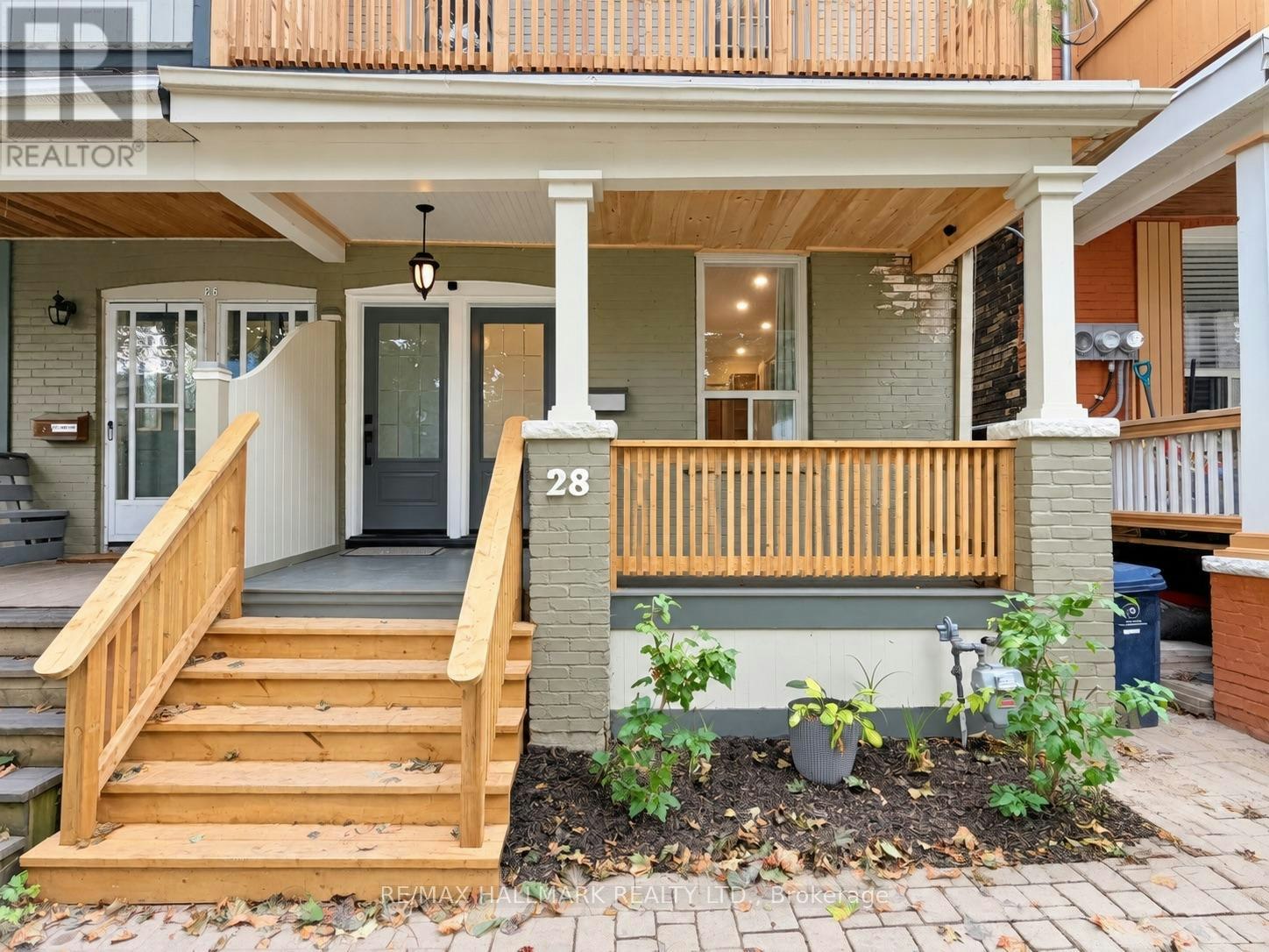 28 Ashdale Avenue, Toronto, ON, M4L 2Y7