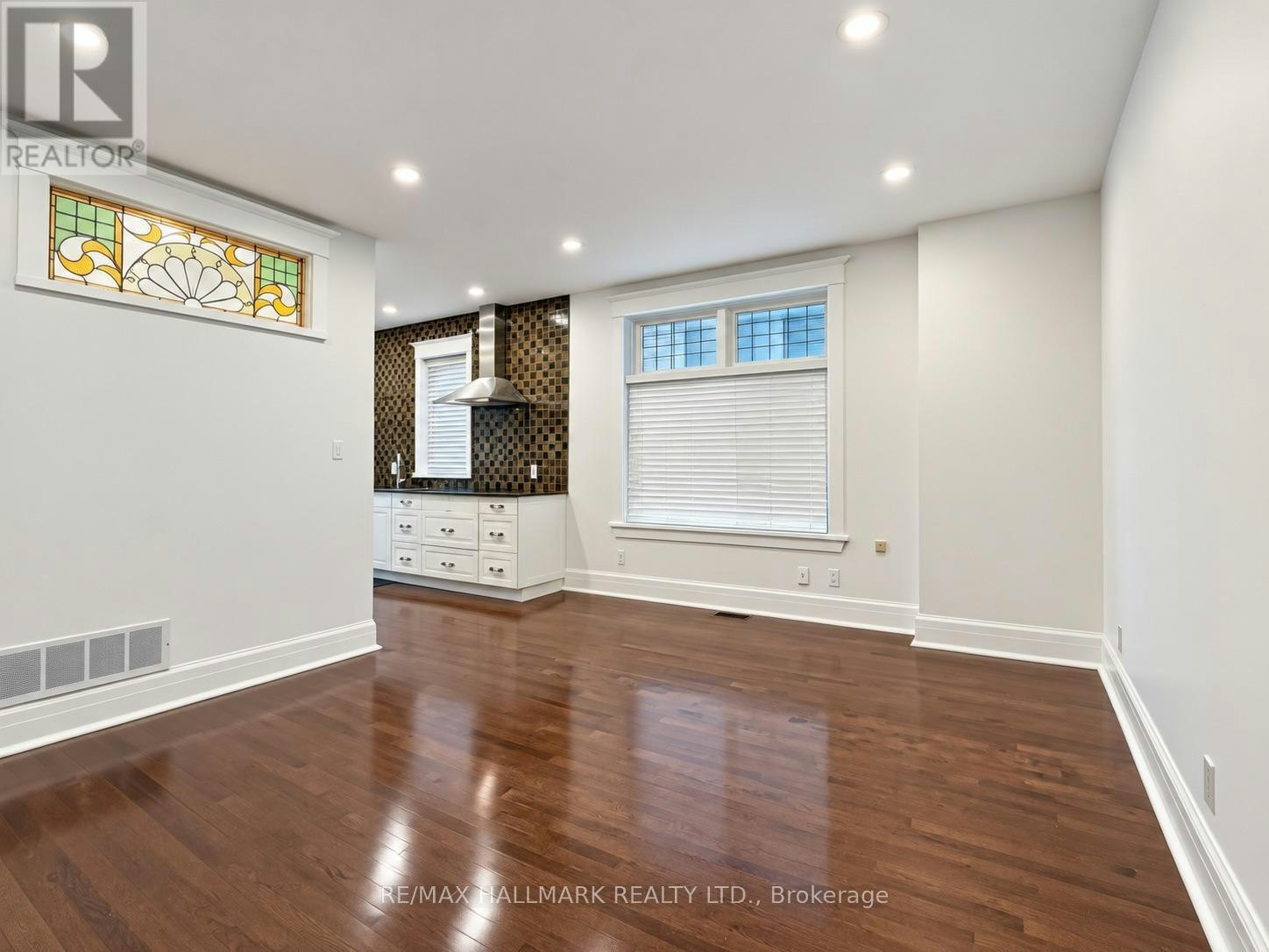 28 Ashdale Avenue, Toronto, ON, M4L 2Y7 - 16