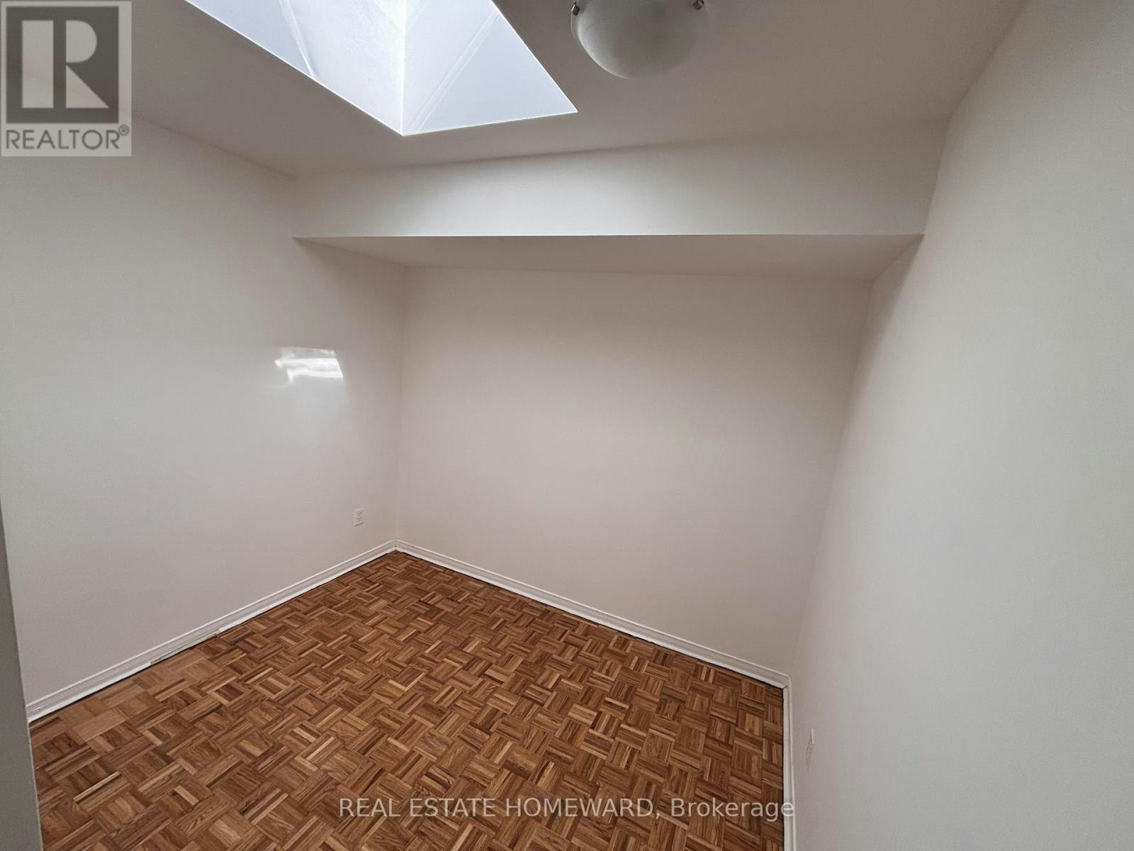 UPPER-879A Wilson Avenue, Toronto, ON, M3K 1E6 - 8