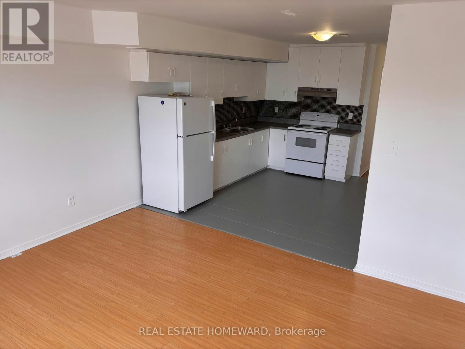 UPPER-879A Wilson Avenue, Toronto, ON, M3K 1E6 - 2