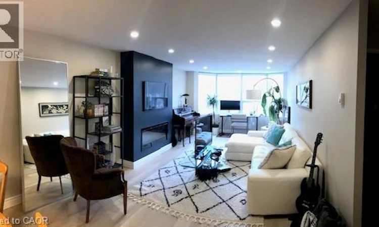 502-35 Green Valley Drive