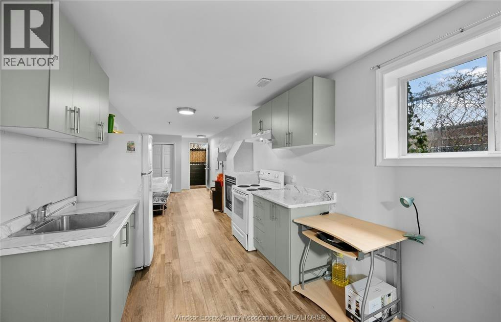 LOWER-1537 Langlois, Windsor, ON, N8X 4M3 - 4