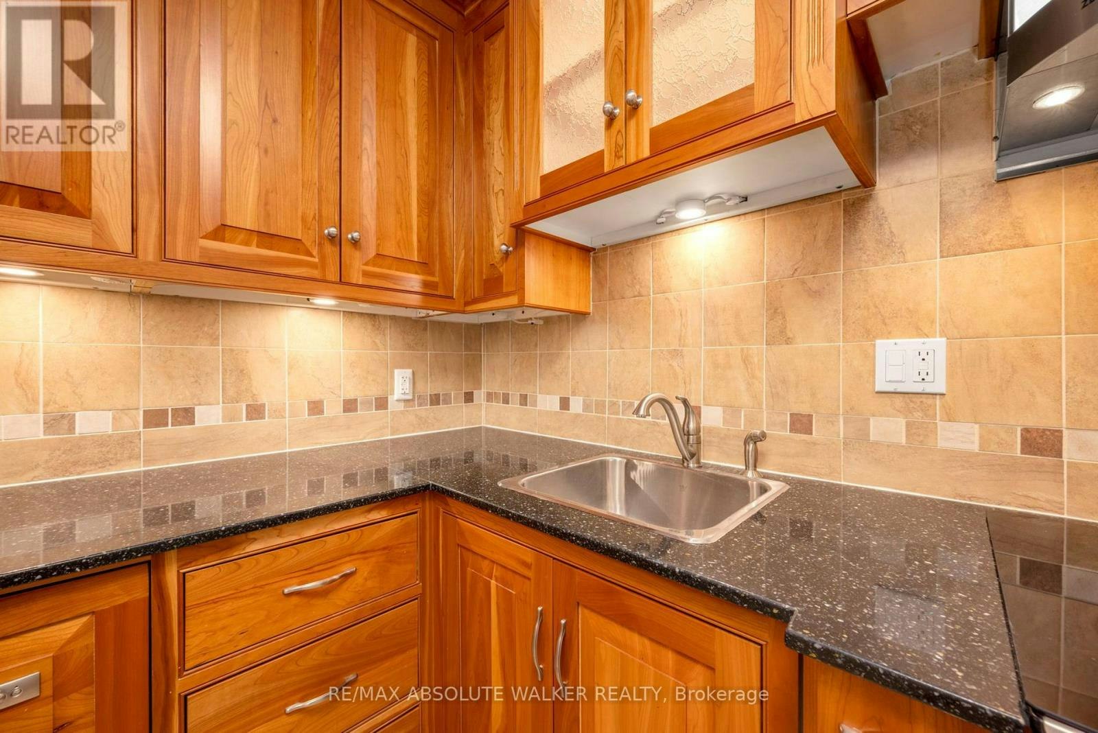 1003-71 Somerset Street W, Ottawa, ON, K2P 2G2 - 12