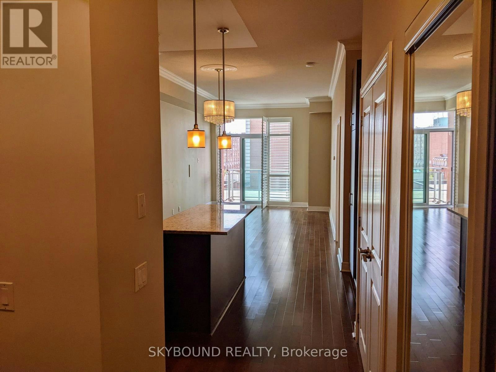 S520-112 George Street, Toronto, ON, M5A 2M5 - 2