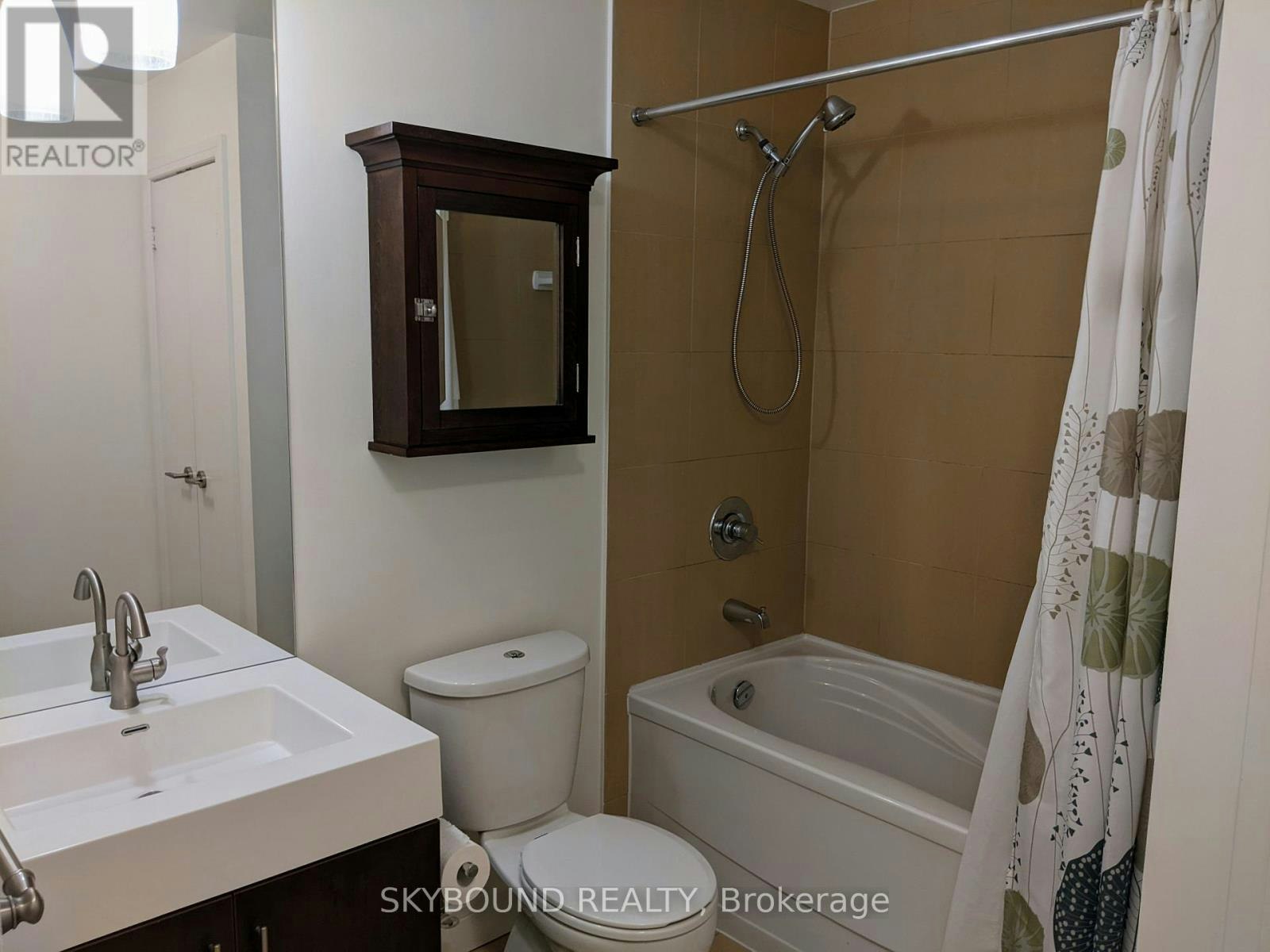 S520-112 George Street, Toronto, ON, M5A 2M5 - 32