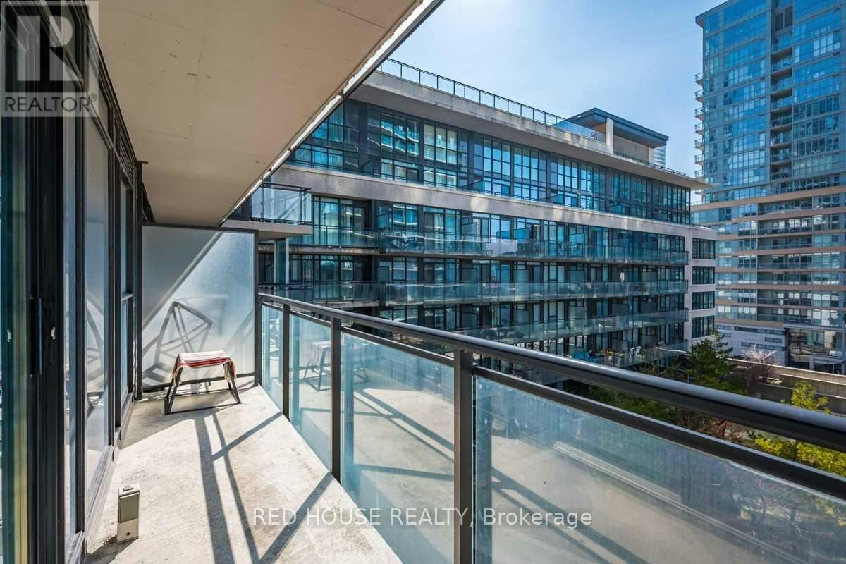 628-8 Telegram Mews, Toronto, ON, M5V 3Z5