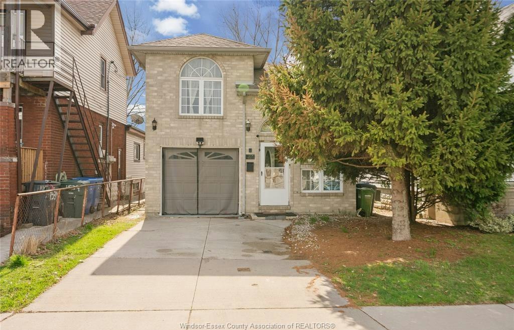 UPPER-1537 Langlois, Windsor, ON, N8X 4M3