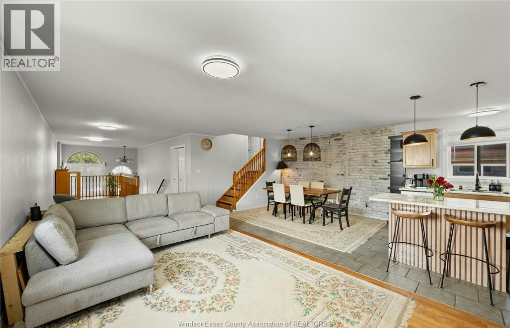 UPPER-1537 Langlois, Windsor, ON, N8X 4M3 - 3