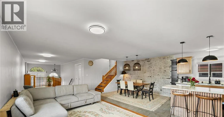 UPPER-1537 Langlois, Windsor, ON, N8X 4M3 - 3