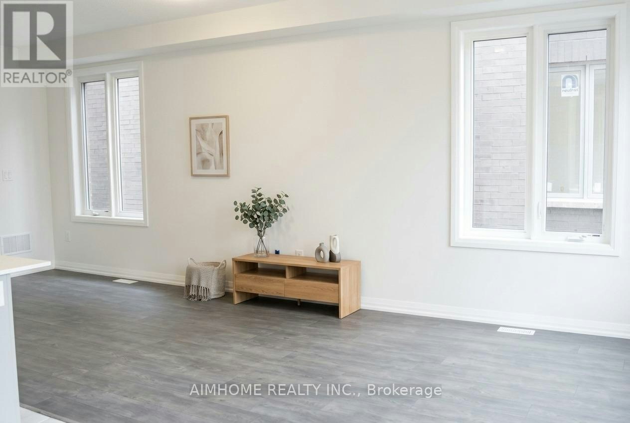 213 Hook Drive, Richmond Hill, ON, L4S 1L8 2