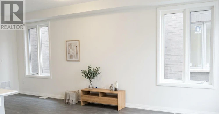 213 Hook Drive, Richmond Hill, ON, L4S 1L8 - 2