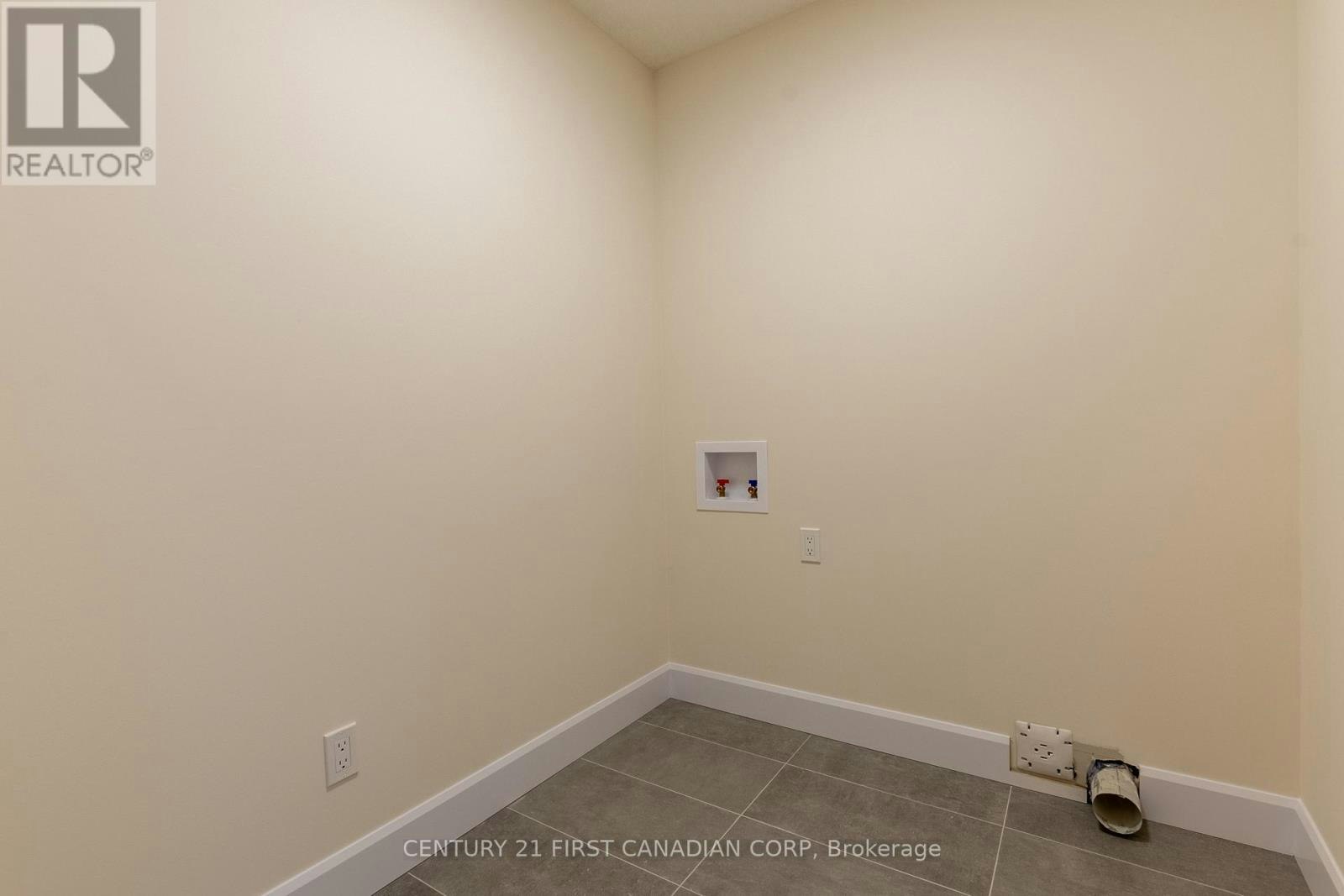 6453 Royal Magnolia Avenue, London, ON, N6P 0K2 - 20