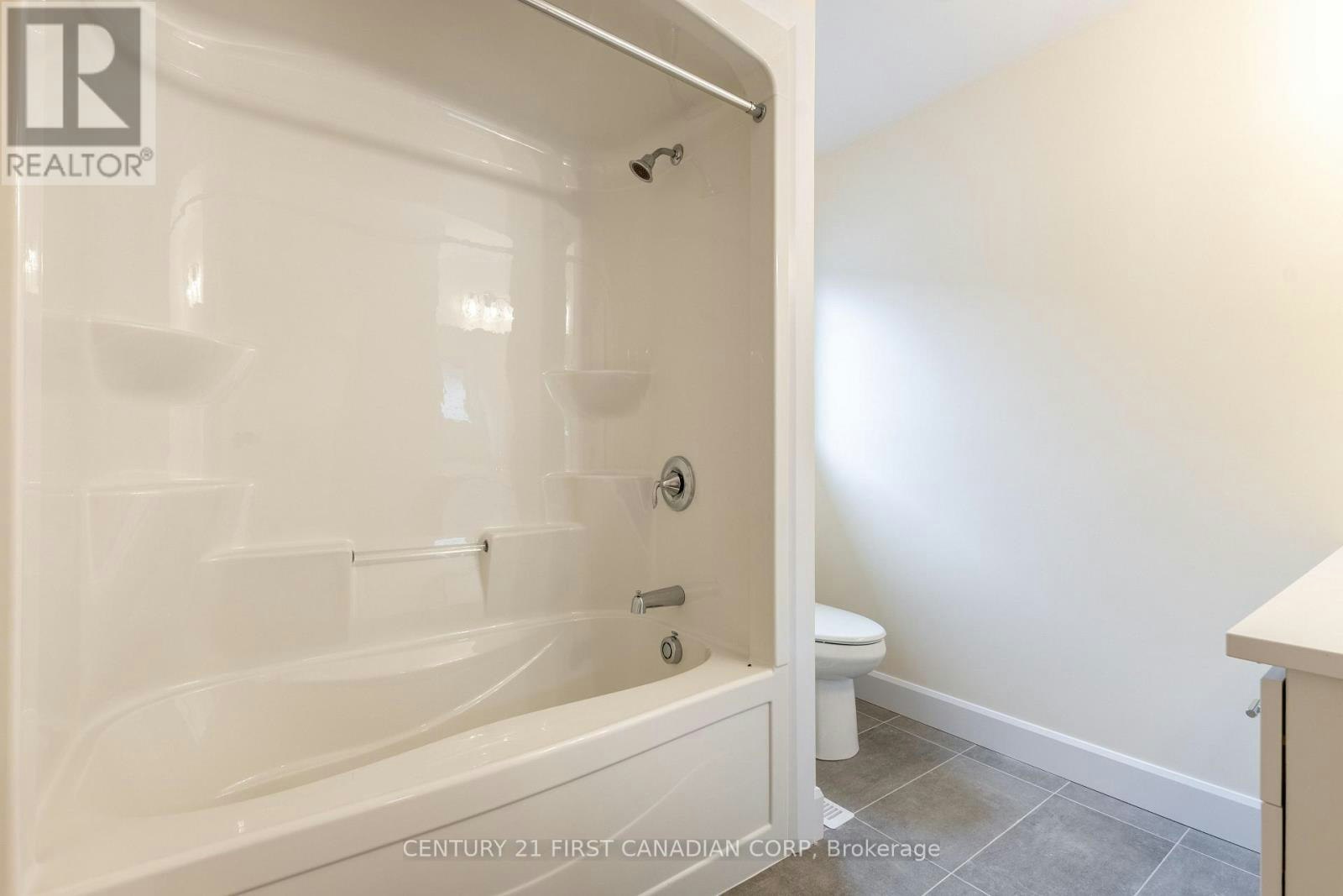 6453 Royal Magnolia Avenue, London, ON, N6P 0K2 - 21