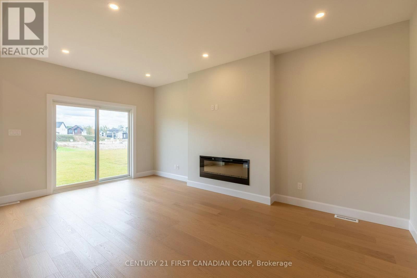 6453 Royal Magnolia Avenue, London, ON, N6P 0K2 - 6